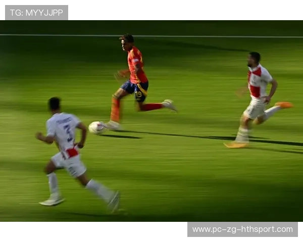 亚马尔冷静分球创造机会